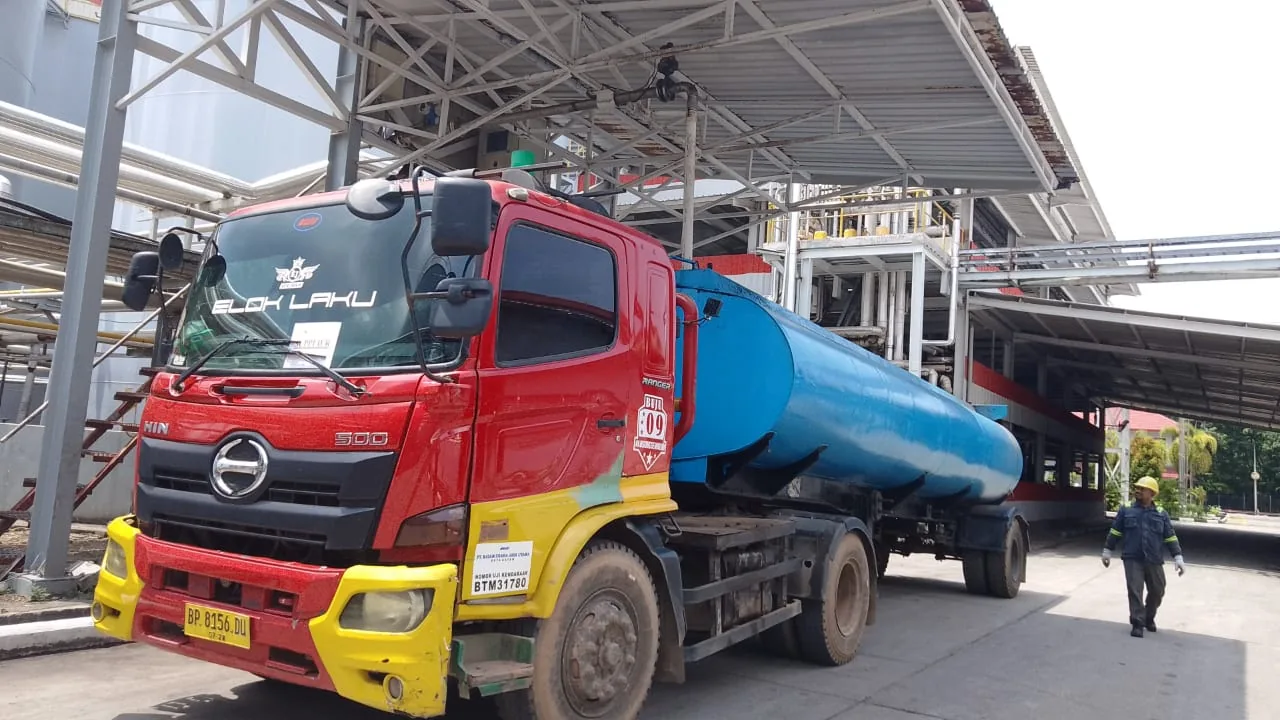 Delivery of Olein from PT. Synergy Oil Nusantara to PT. Winindo Ekspress Kencana